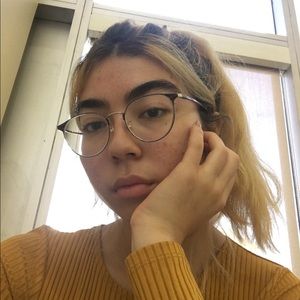 Meet your Posher, Mia